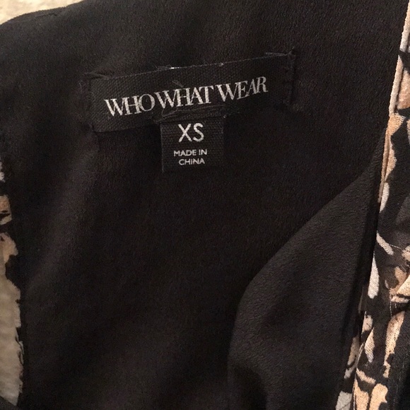 Spaghetti Strapped Floral Pattern Dress - Picture 2 of 3